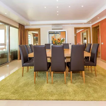 Hotel 4br Fantastic - What'app - 0034-658-266-820 - For Reservations! *
